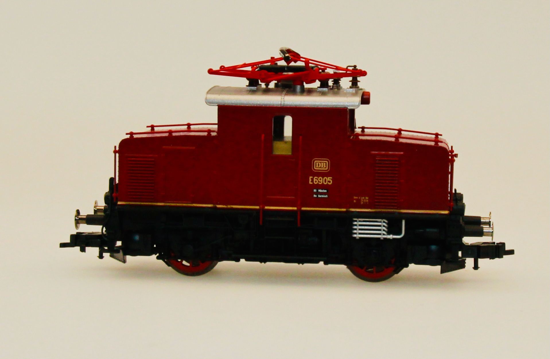 Fleischmann 430001 - Fleischmann - E-Lok E69 05 DB Ep.III rot H0/GL